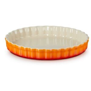 Le Creuset 28cm Ceramic Fluted Dish- Flame